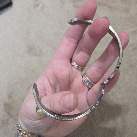 Silver Plated Snake Spring Hinged Bangle - Picture 3 of 7